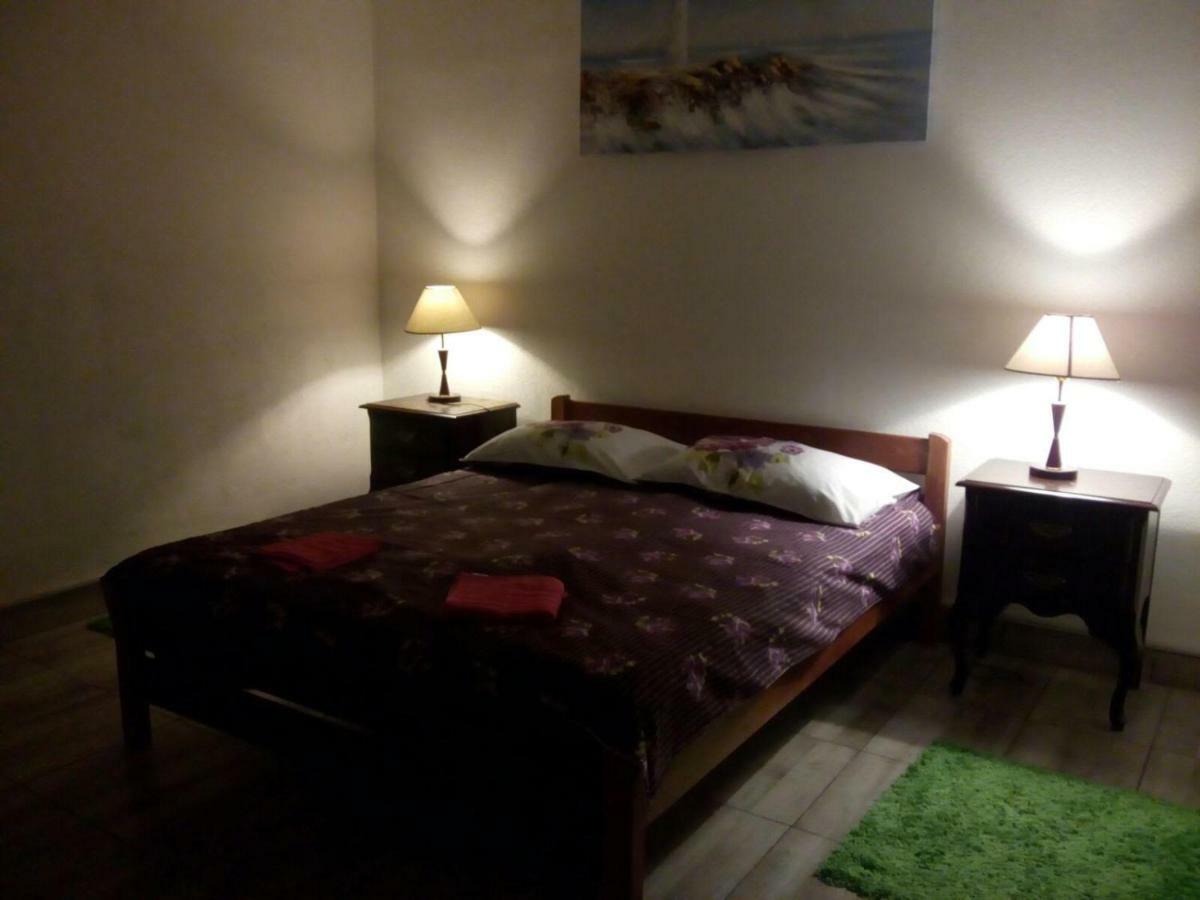 Apartman Teuta Zagreb Bagian luar foto